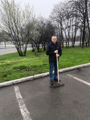"Зеленый Донбасс" шагает по Республике - продолжаем город делать чище! "Зеленый Донбасс" шагает по Республике - продолжаем город делать чище! 5